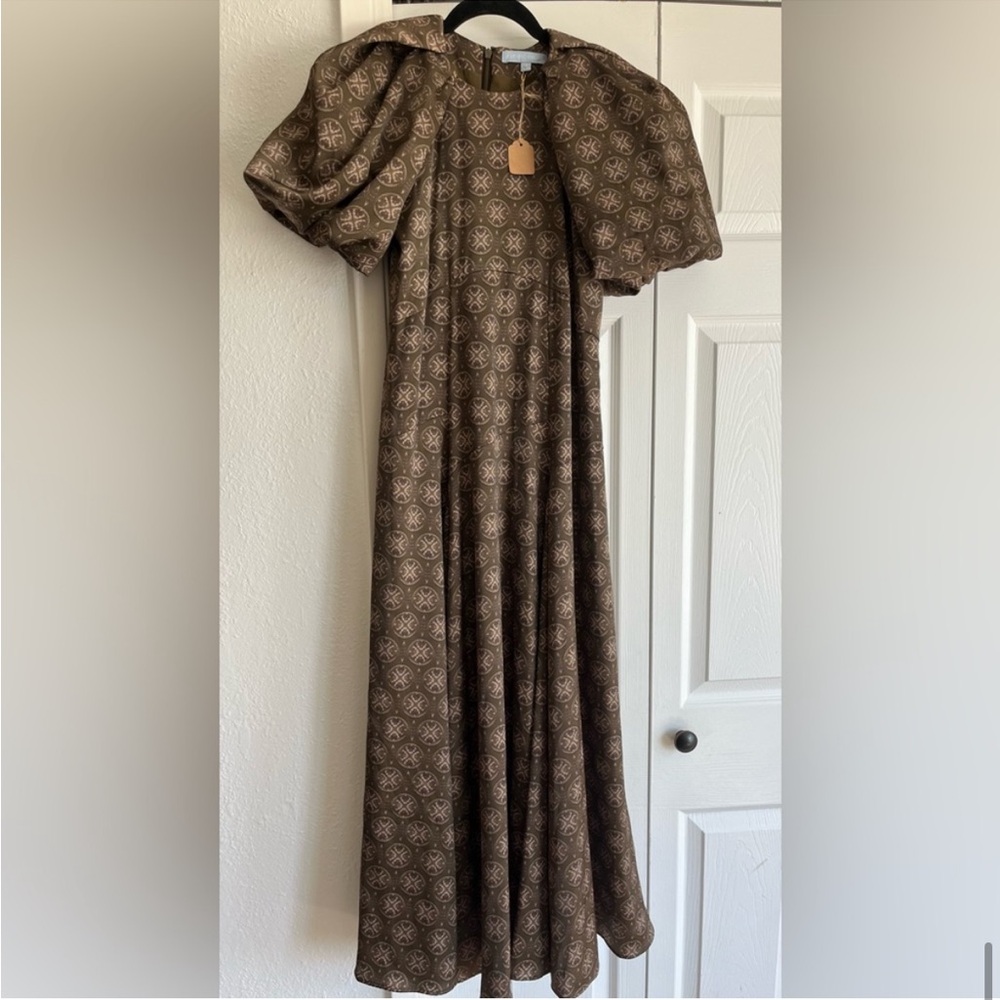 NWOT Antonio Melani x Courtney Grow Bronte Medallion Short Puff Sleeve Dress